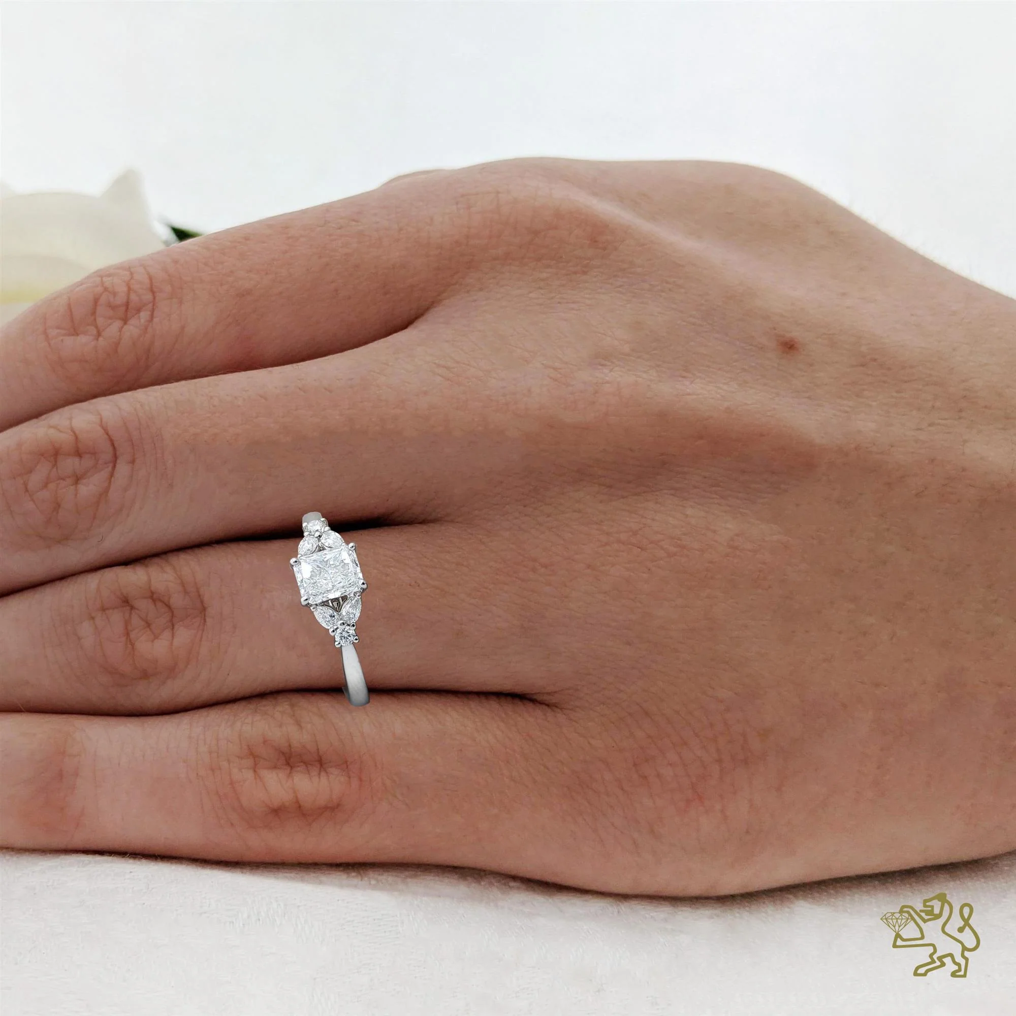 Amara Radiant Solitaire 0.60ct E VS1 Diamond Platinum Ring - Image 2