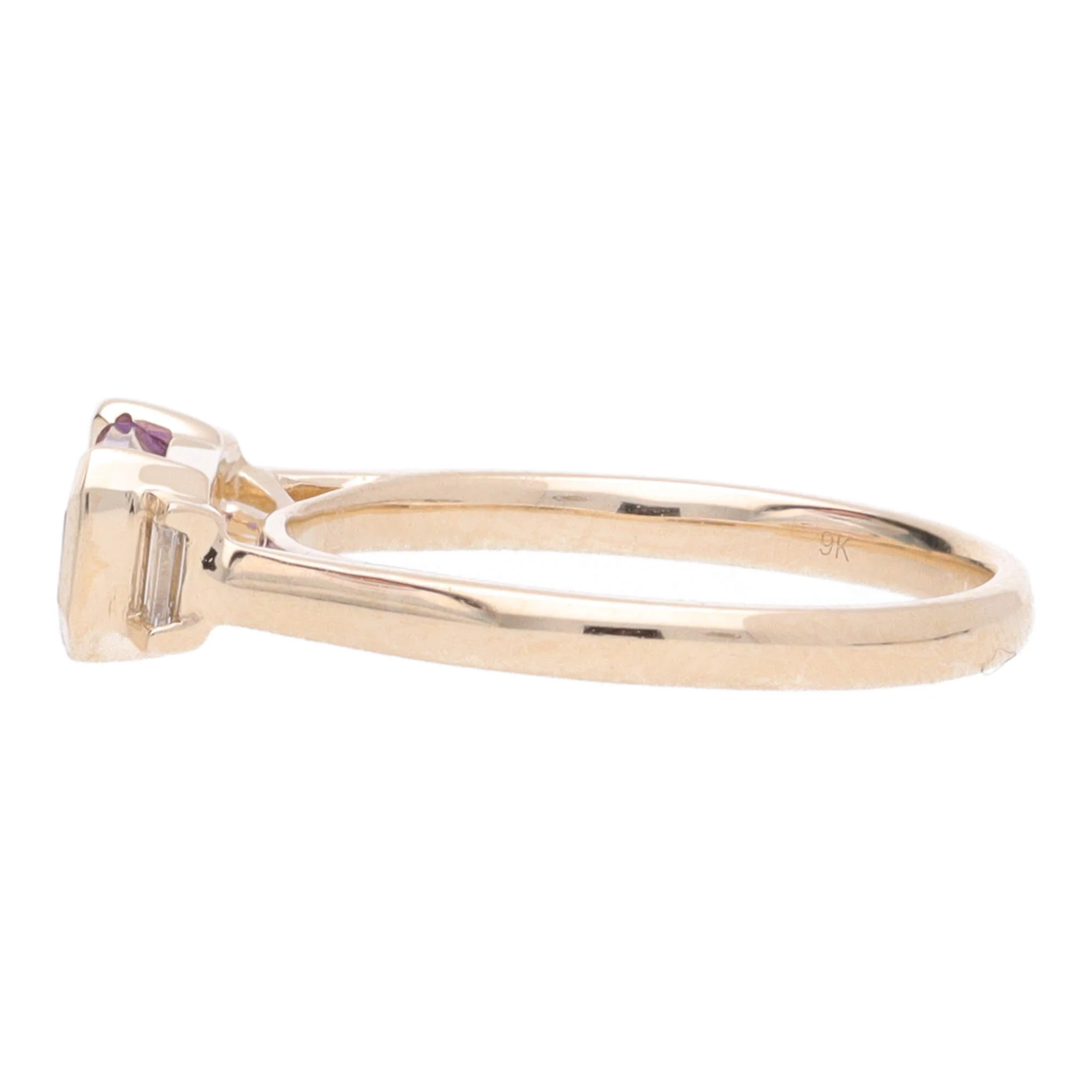 Amethyst and Diamond Elongted 9ct Yellow Gold Ring - Image 3
