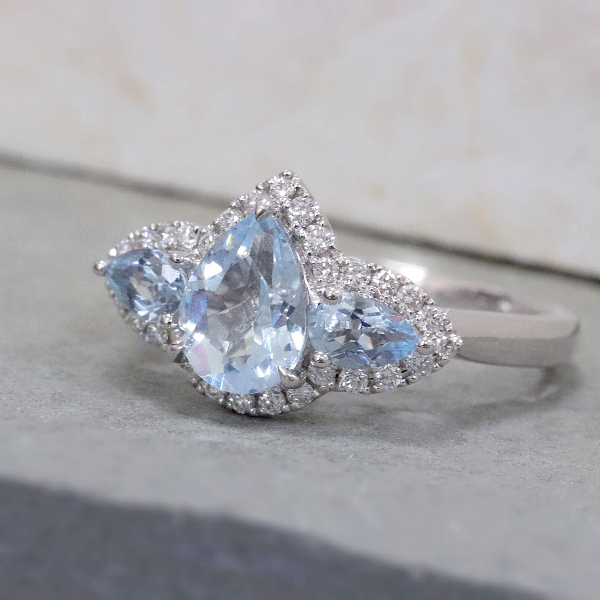 Aquamarine and Diamond Pear 18ct White Gold Three Stone Cluster Ring - Image 6