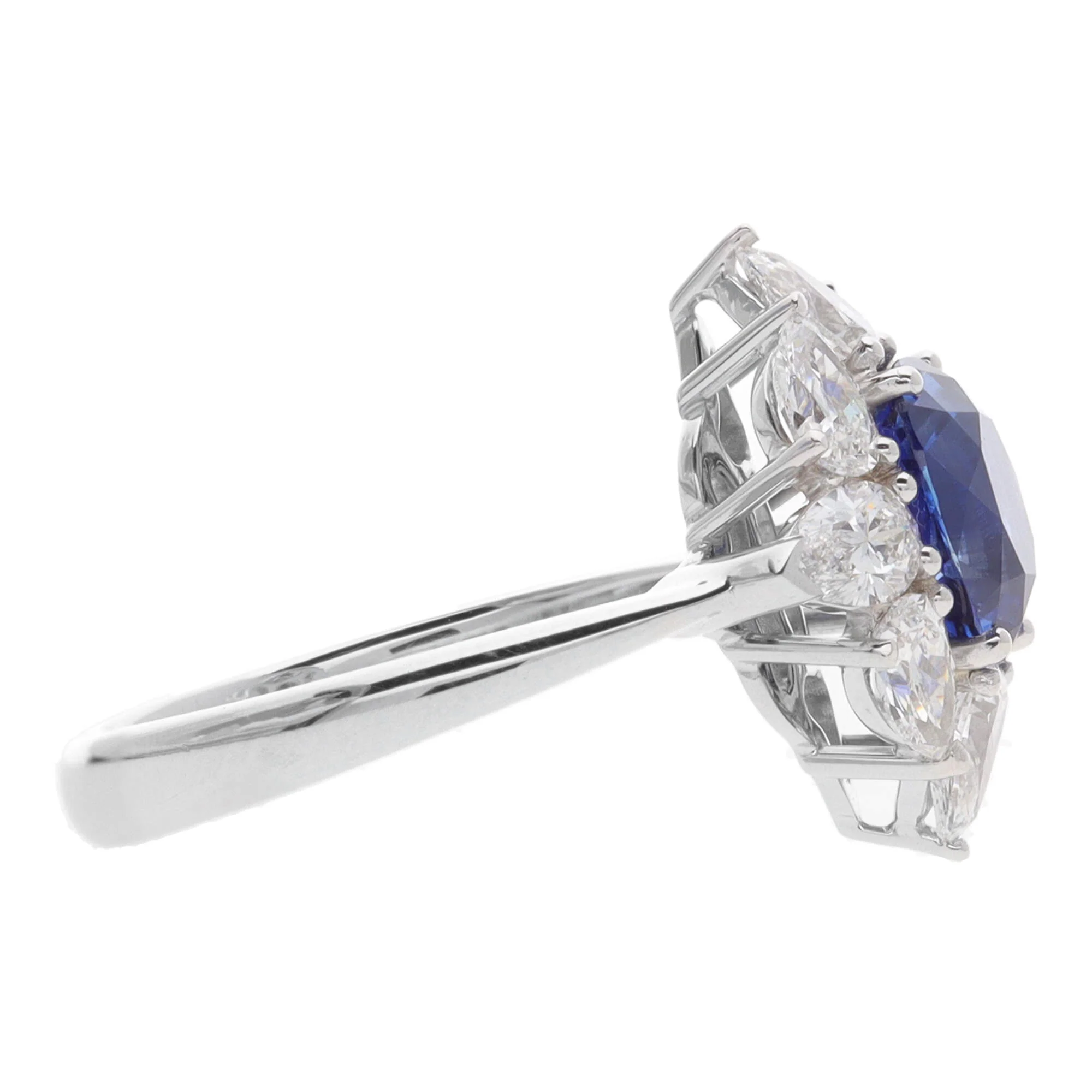 Blue Sapphire and Pear Cut Diamond 18ct White Gold Oval Cluster Ring - Image 3