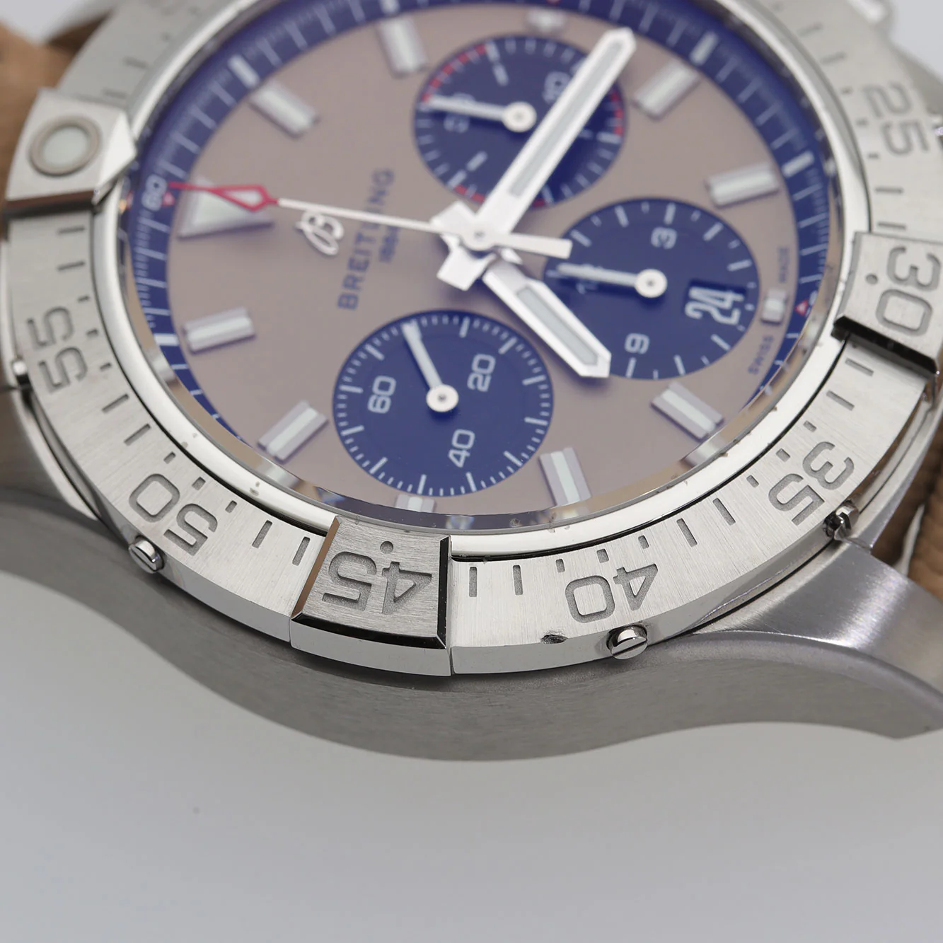 Breitling Avenger Chronograph 44 Chronometer Automatic Watch AB0147101A1X1 - Image 6