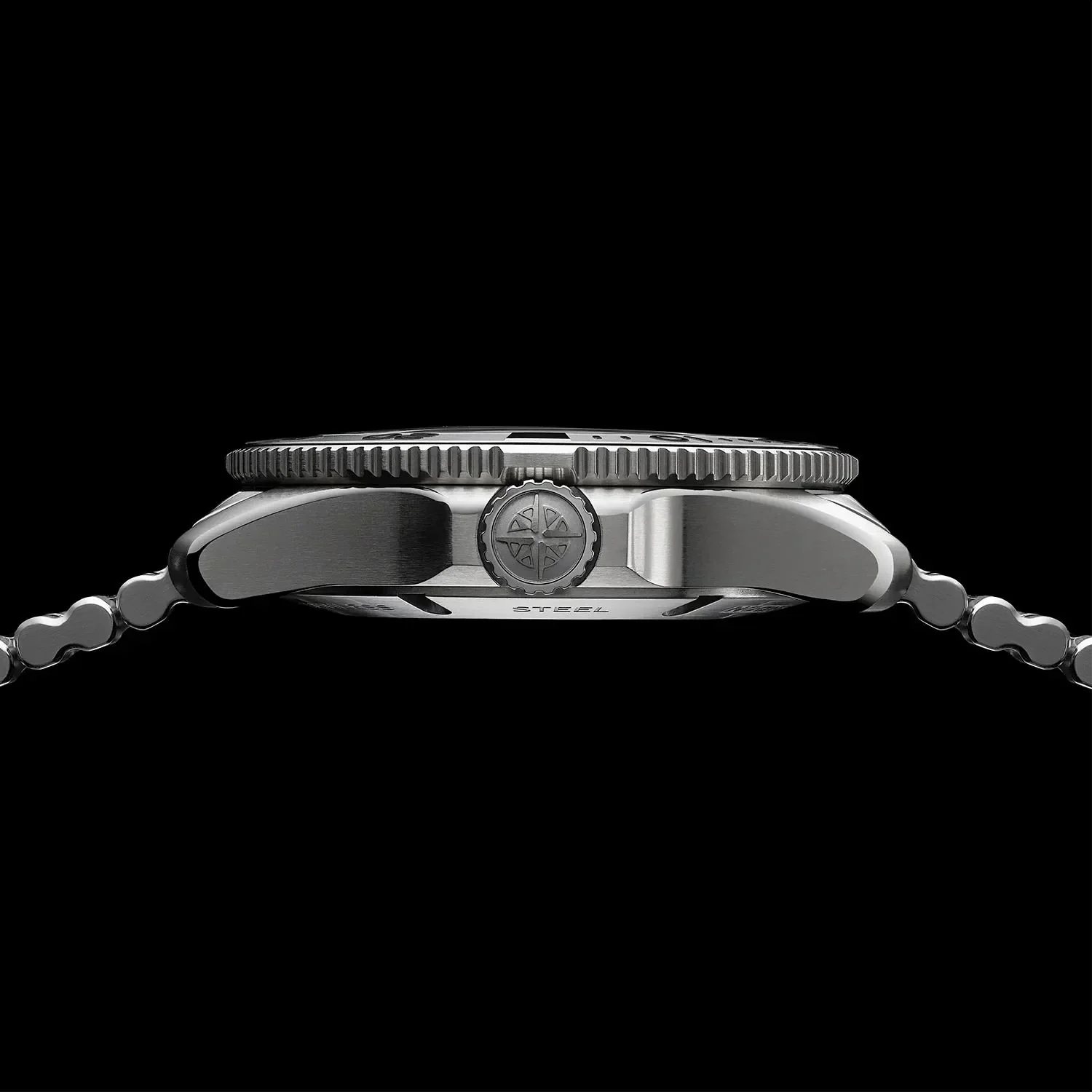 Bremont Supermarine 500M Polar White Limited Edition Automatic Watch SM43-DT-BKCER-WH-N-S - Image 5