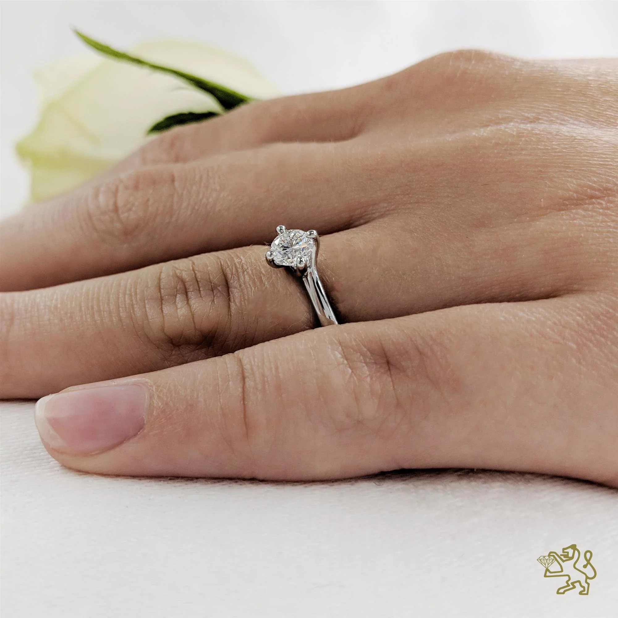 Canna Solitaire 0.40ct F VS2 Diamond Platinum Ring - Image 2