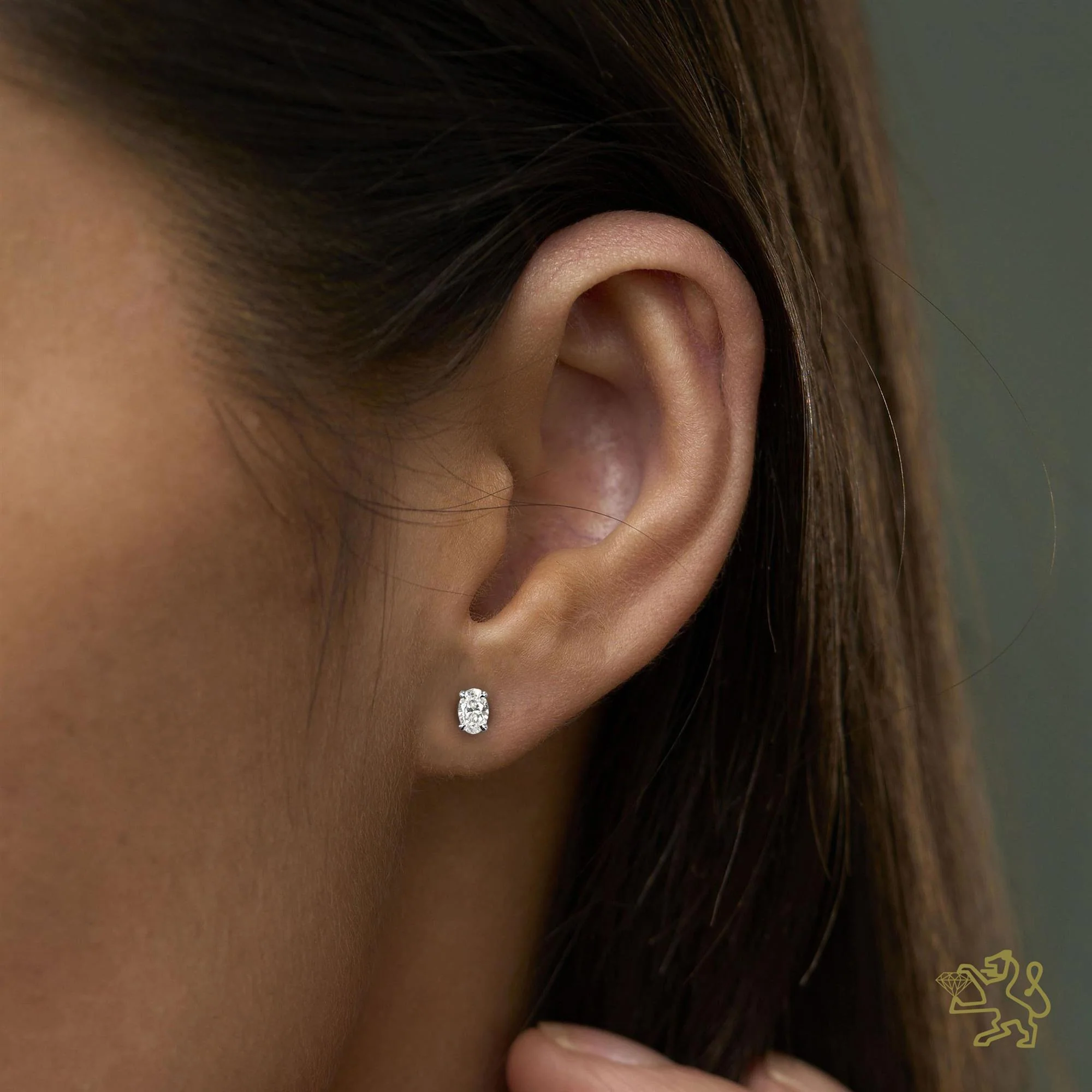 Classic Oval 0.40ct Diamond Platinum Earrings - Image 2
