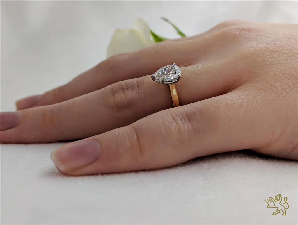 Classic Pear Solitaire 0.70ct D SI1 Diamond 18ct Yellow Gold Ring - Image 2