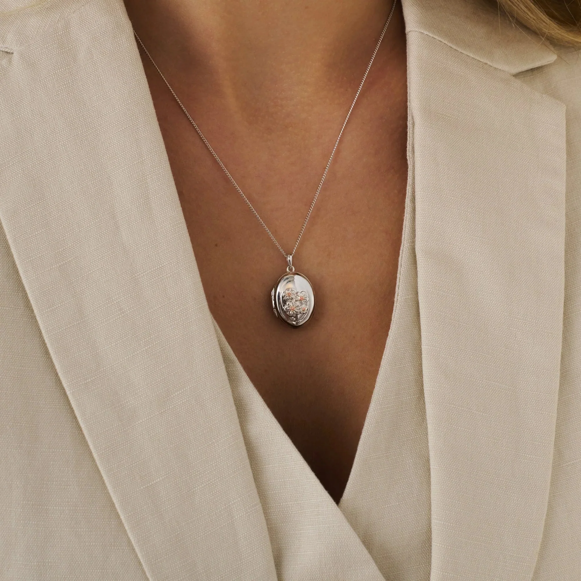 Clogau Nature's Wonder Sterling Silver Forget-Me-Not Locket 3SFMN907 - Image 2