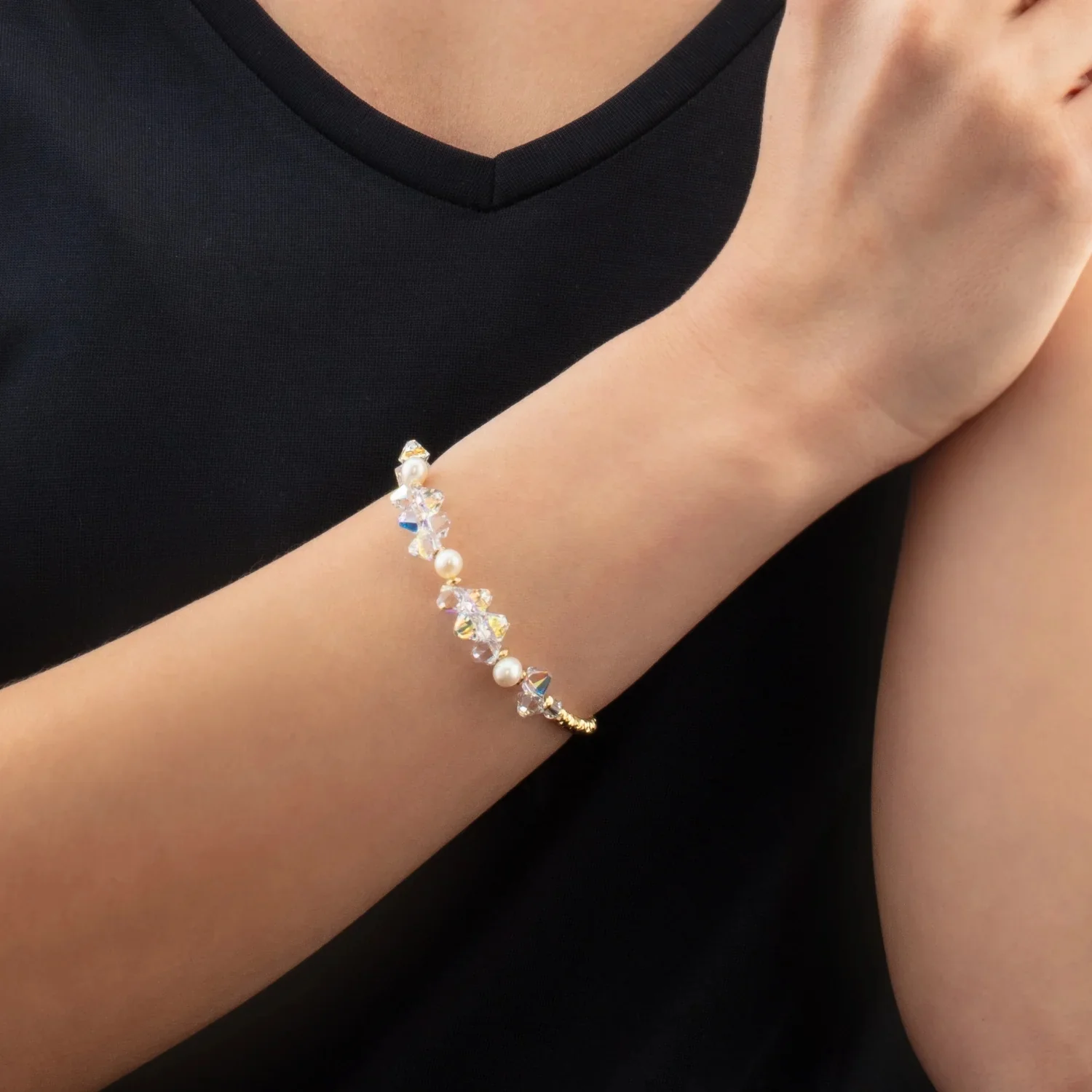 Coeur de Lion Dancing Crystals & Pearls Gold Bracelet - Image 2