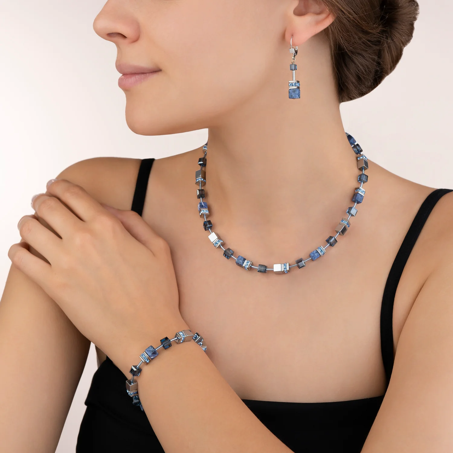 Coeur De Lion GeoCUBE® Sodalite & Haematite Blue Bracelet - Image 2