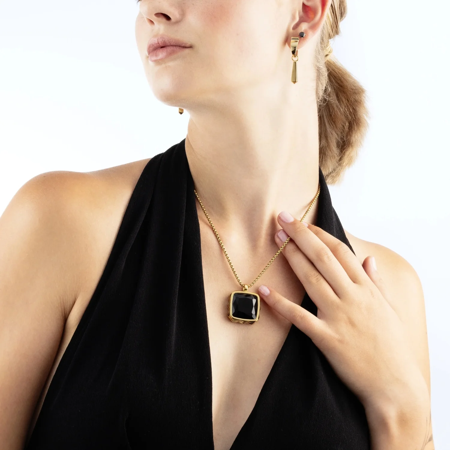 Coeur de Lion Glam Dot 5 mm gold-black Stud Earrings - Image 3