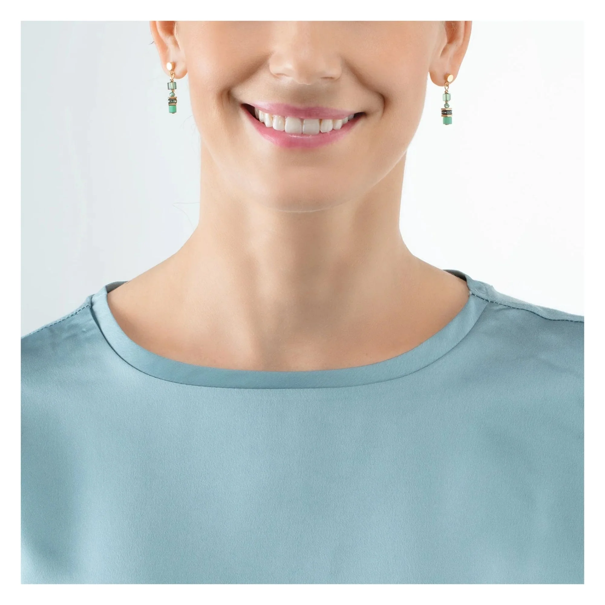 Coeur de Lion Mini Cubes Drop Earrings Green-Gold - Image 2