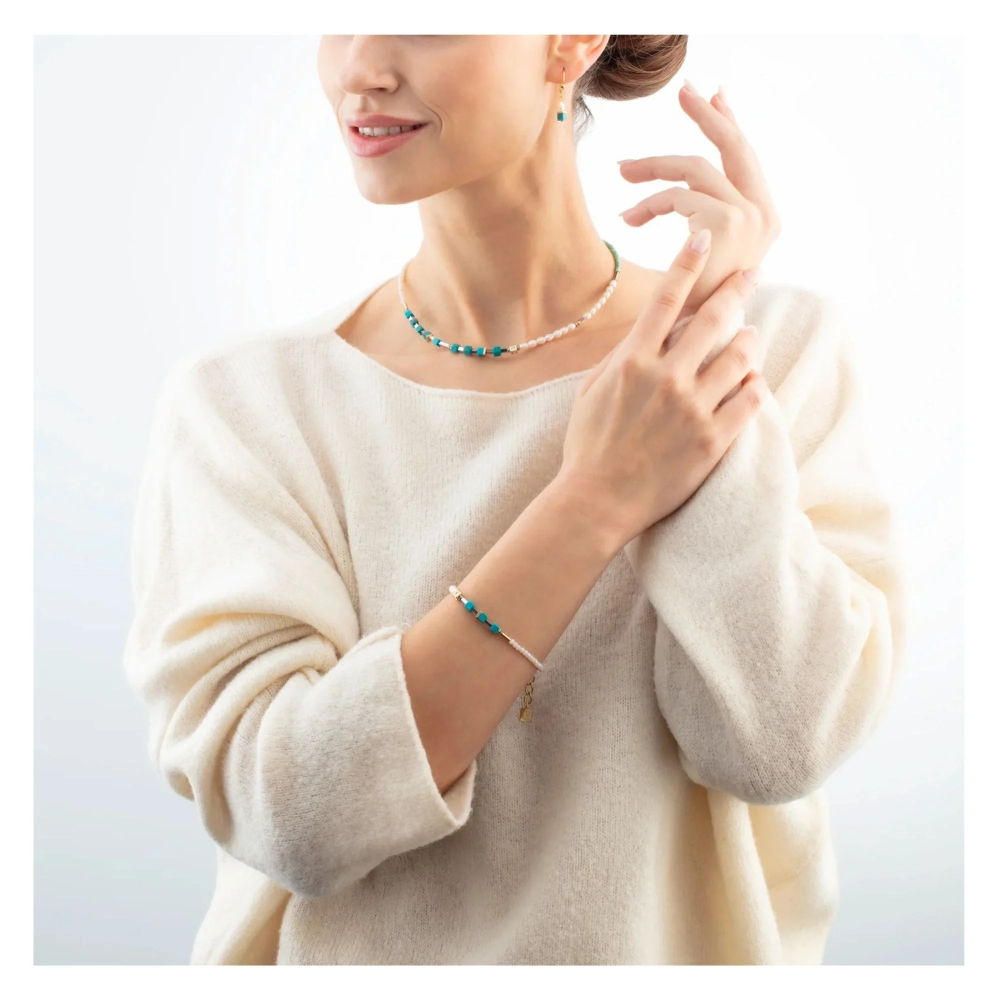 Coeur de Lion Princess Fusion Pearl Earrings - Turquoise - Image 2