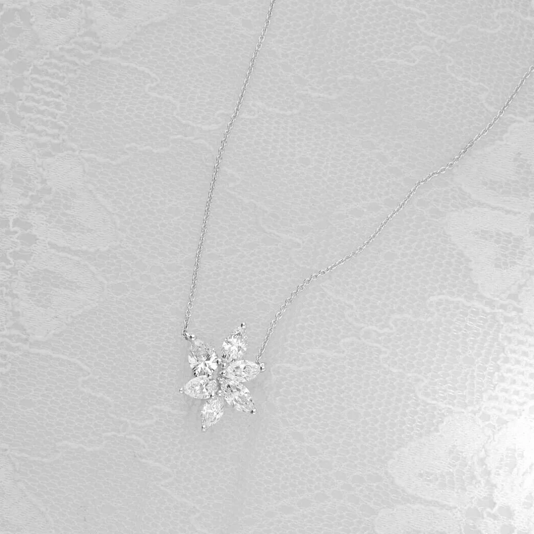 Diamond 1.18ct Starburst 18ct White Gold Necklace - Image 2
