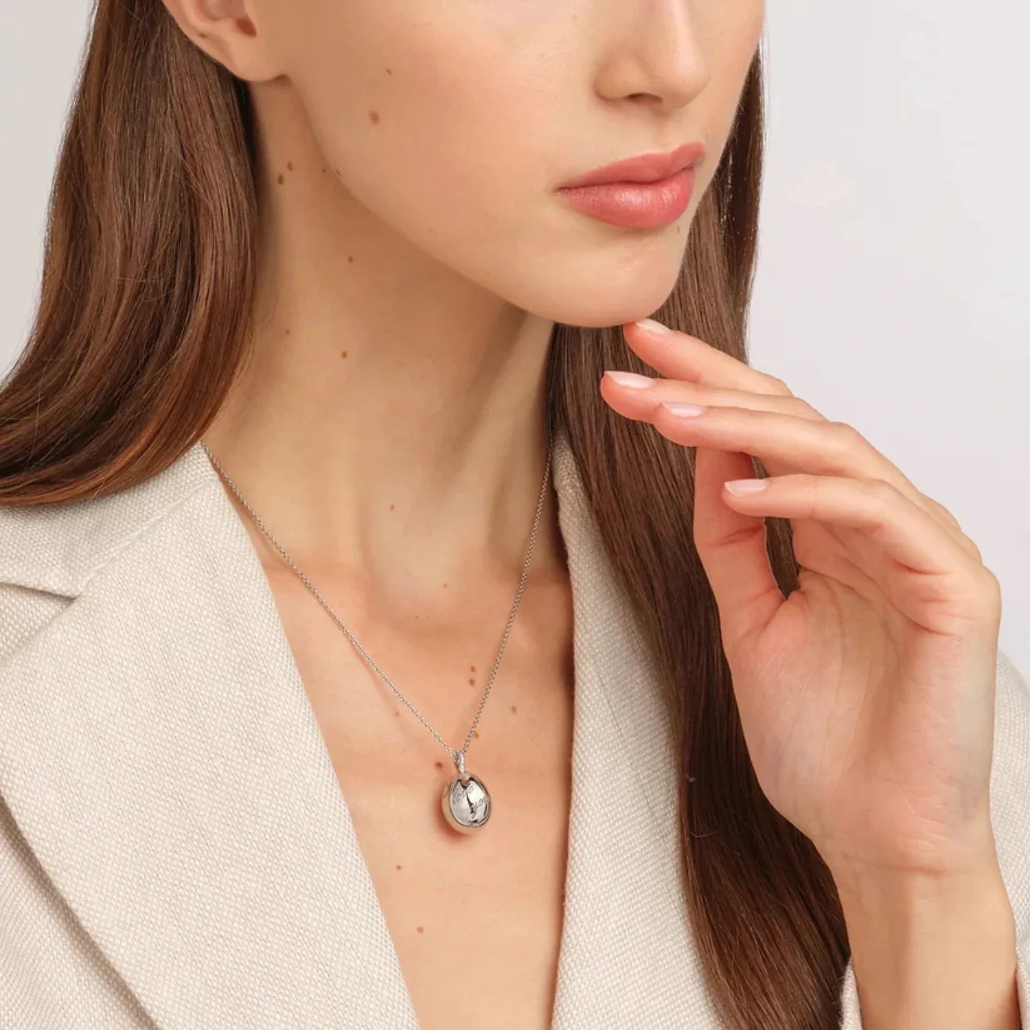 Fabergé Heritage Forever I Love You Egg Pendant 18ct White Gold - Image 4