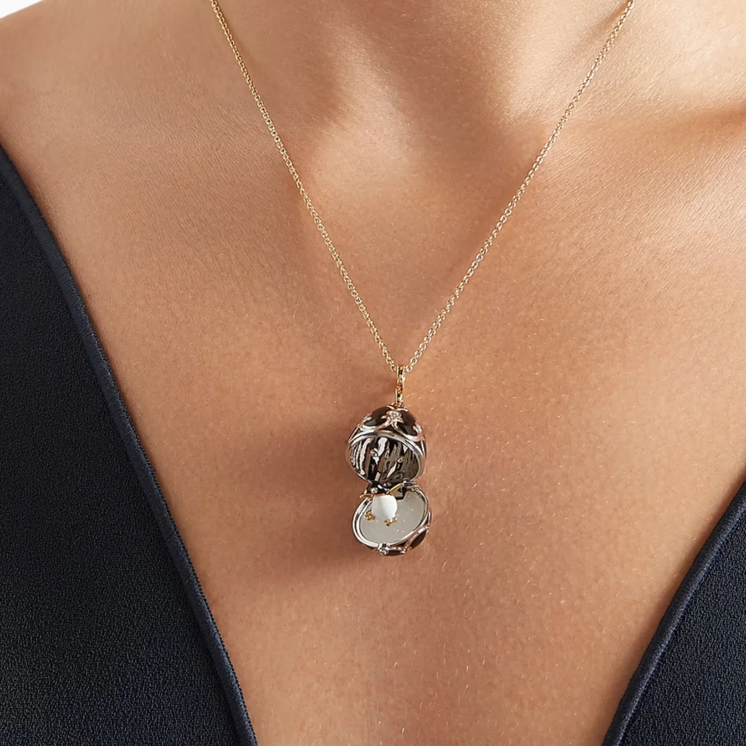 Fabergé Heritage Surprise Penguin Pendant 18ct White and Yellow Gold Black Enamel - Image 5