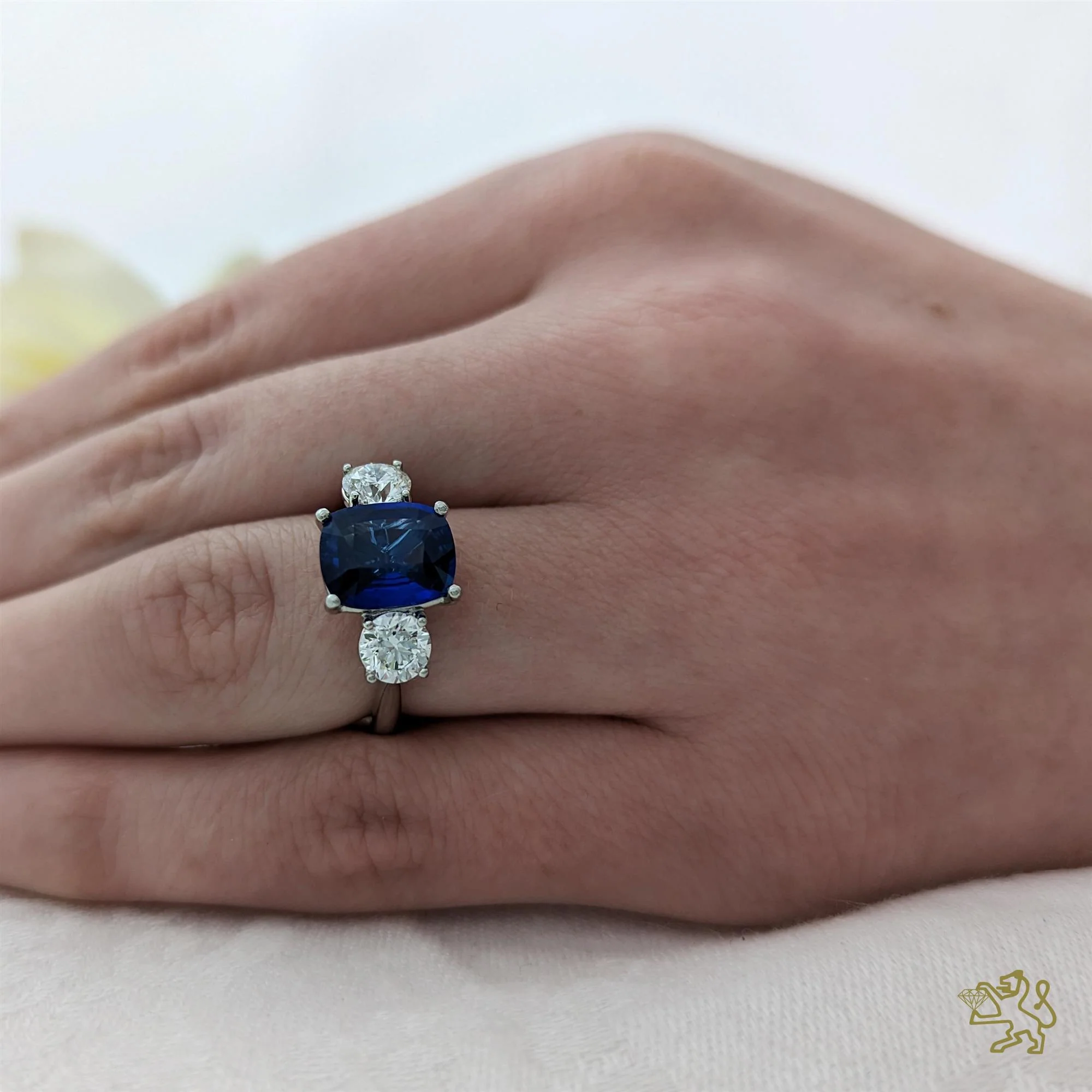 Florentina Cushion Three Stone 4.12ct Sapphire Platinum Ring - Image 2