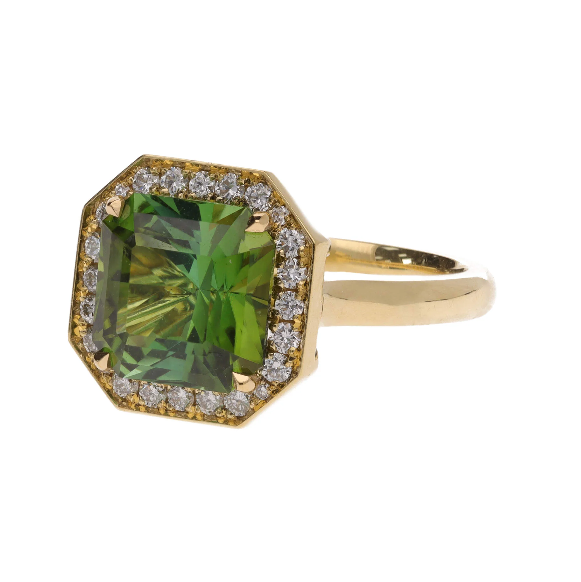 Green Tourmaline and Diamond 18ct Yellow Gold Cluster Ring - Image 4