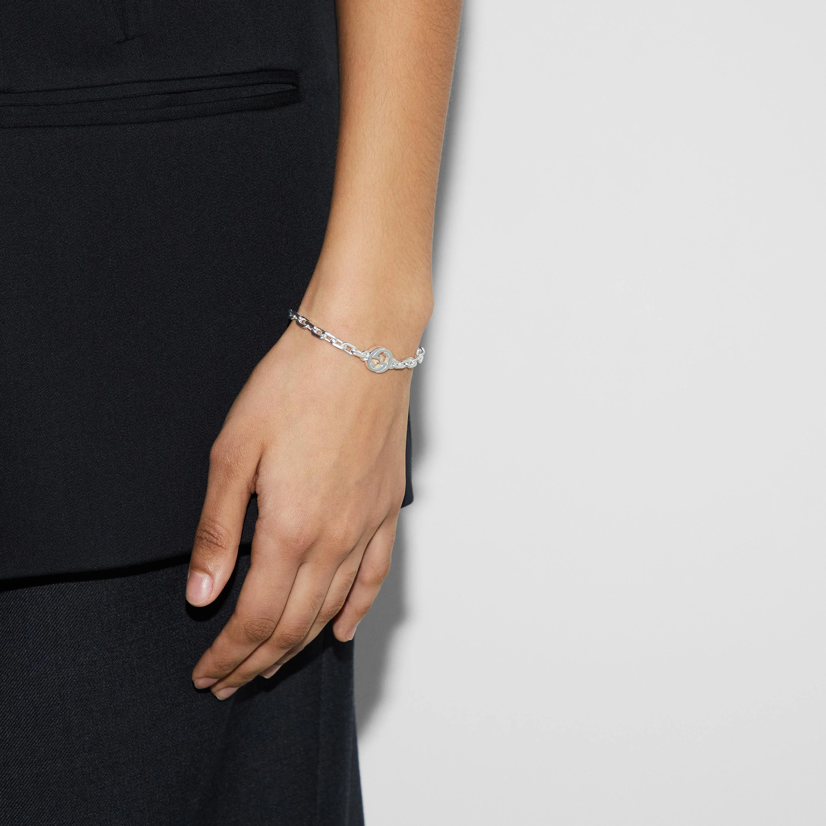 Gucci Interlocking Silver Bracelet - Image 4