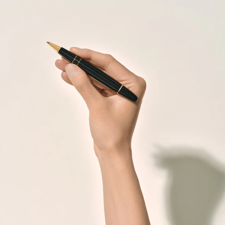 Montblanc Meisterstück 132545 Gold-Coated LeGrand Rollerball - Image 6