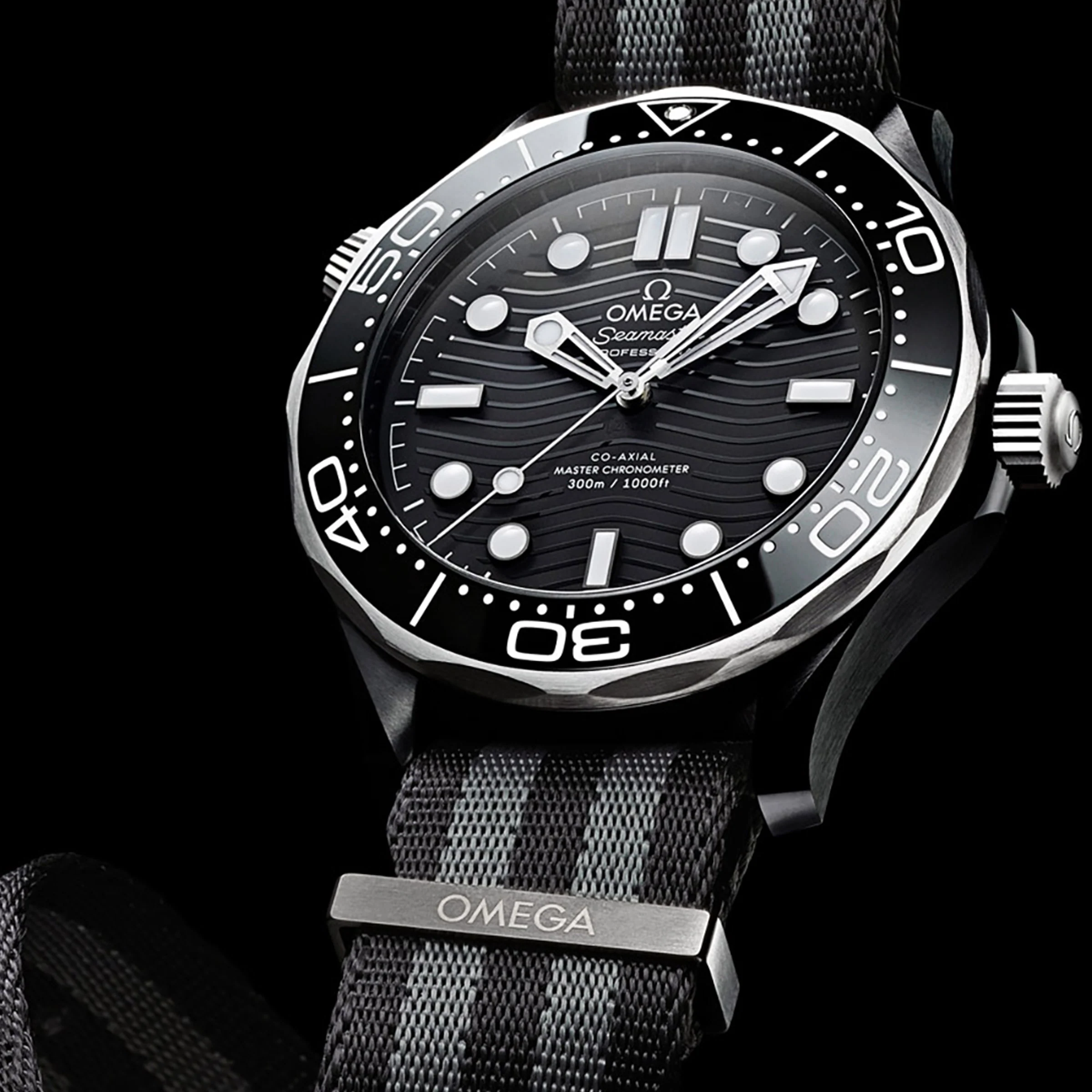 OMEGA Seamaster Diver 300m Co-Axial Master Chronometer 43.5mm O21092442001002 - Image 2