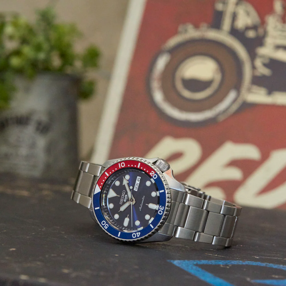Seiko 5 Sports Blue/Red Automatic 42.5mm Watch SRPD53 - Image 2