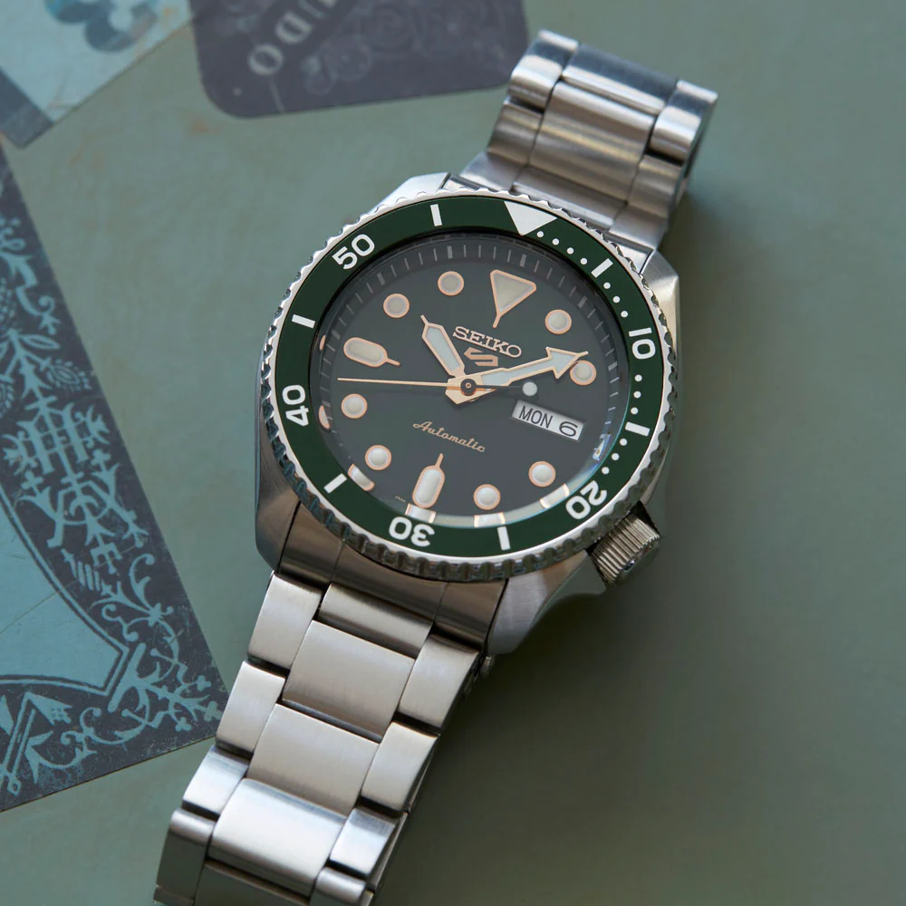Seiko 5 Sports Green Automatic 42.5mm Watch SRPD63 - Image 4