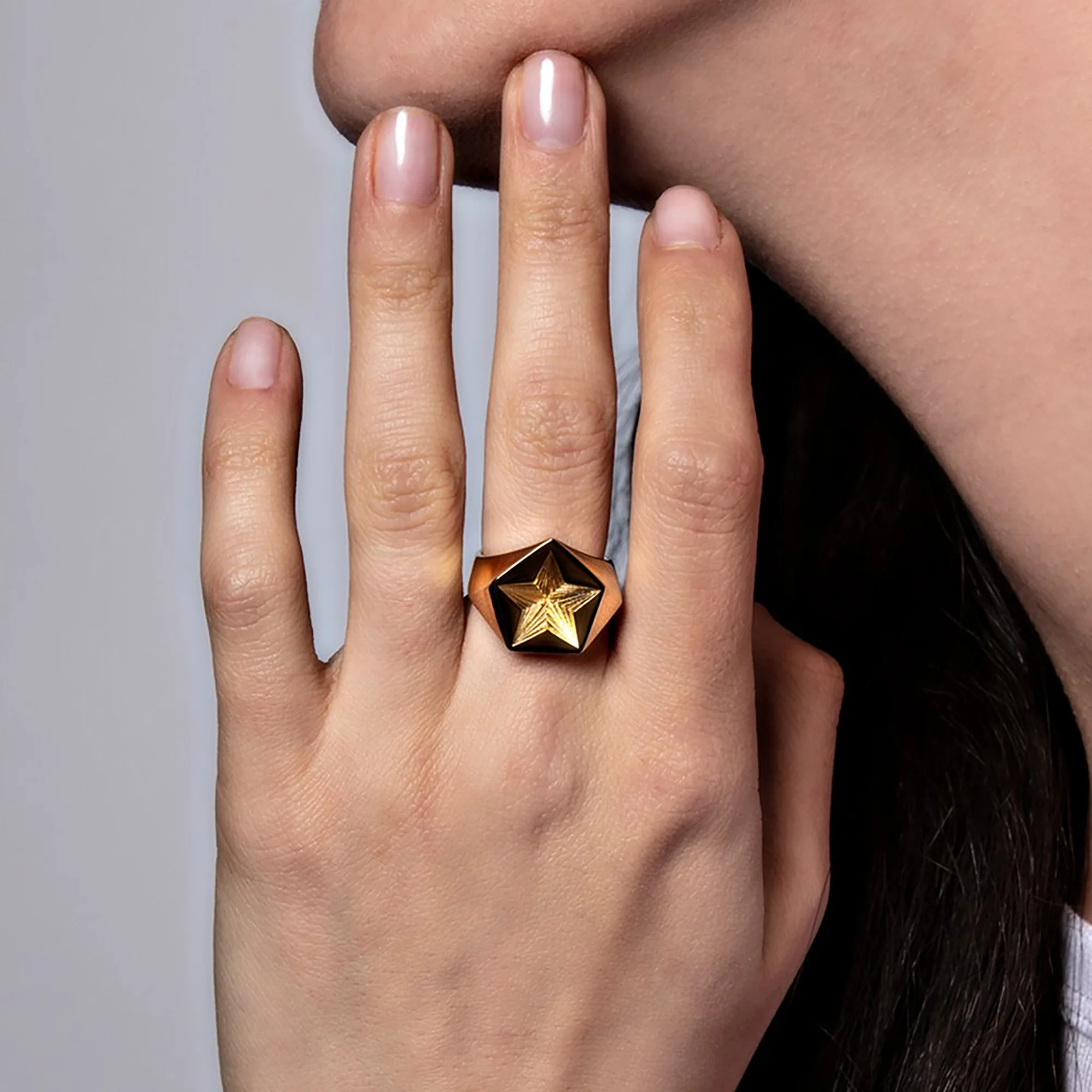 Shaun Leane Yellow Gold Vermeil Star Signet Ring AR015.YVNARZ - Image 3