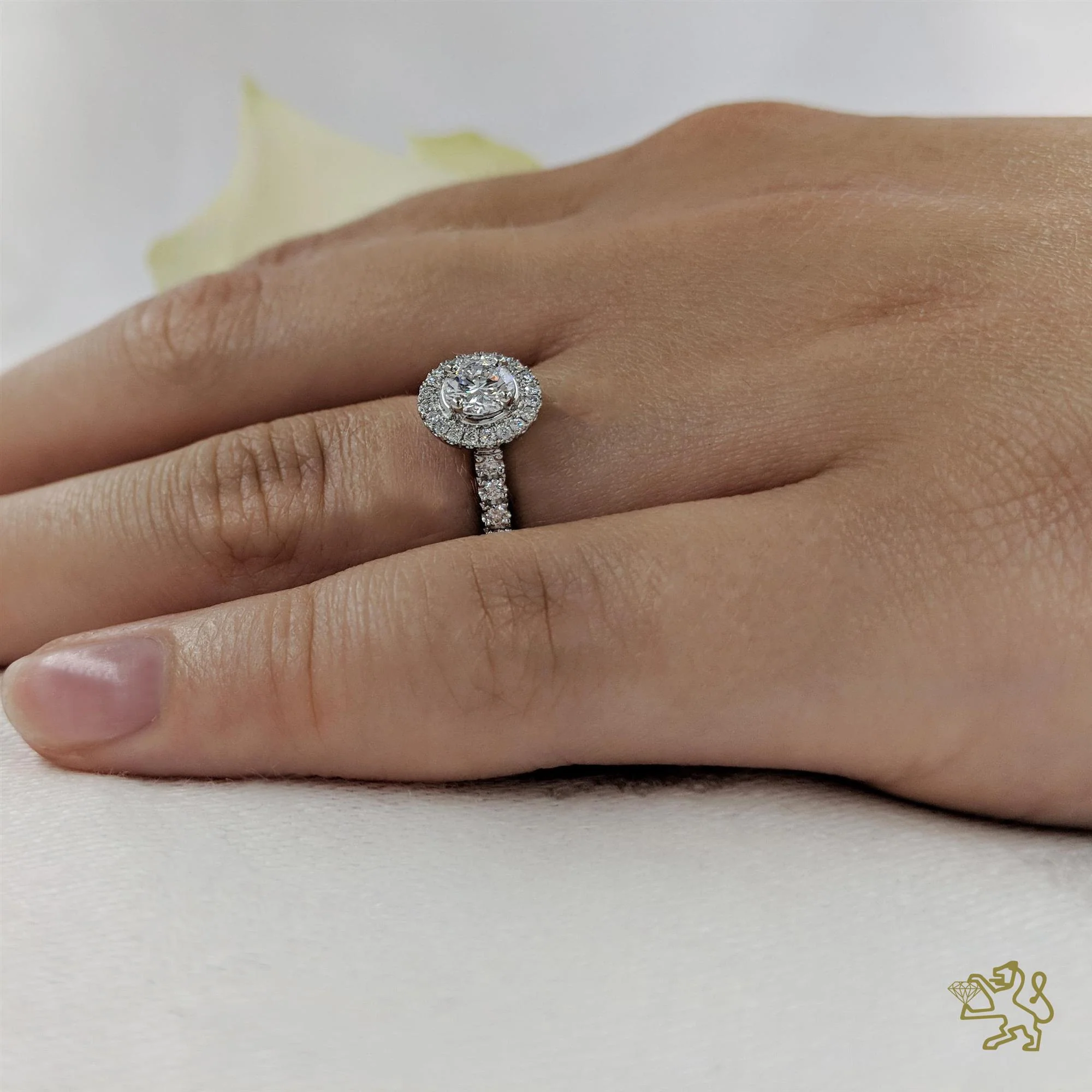 Skye Halo 0.30ct F VS2 Diamond Platinum Ring - Image 2