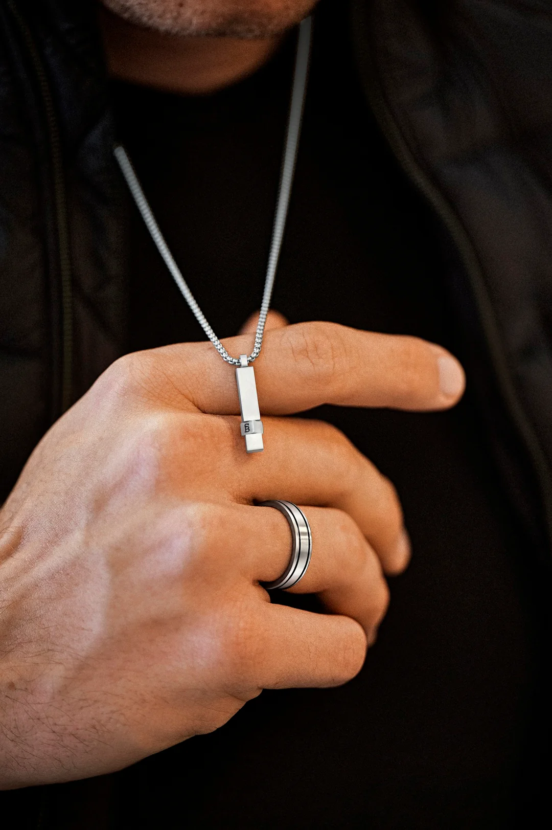 Steel and Barnett Gents Stainless Steel Vertical Bar Necklace Adjustable 24-28 Inches - Image 2