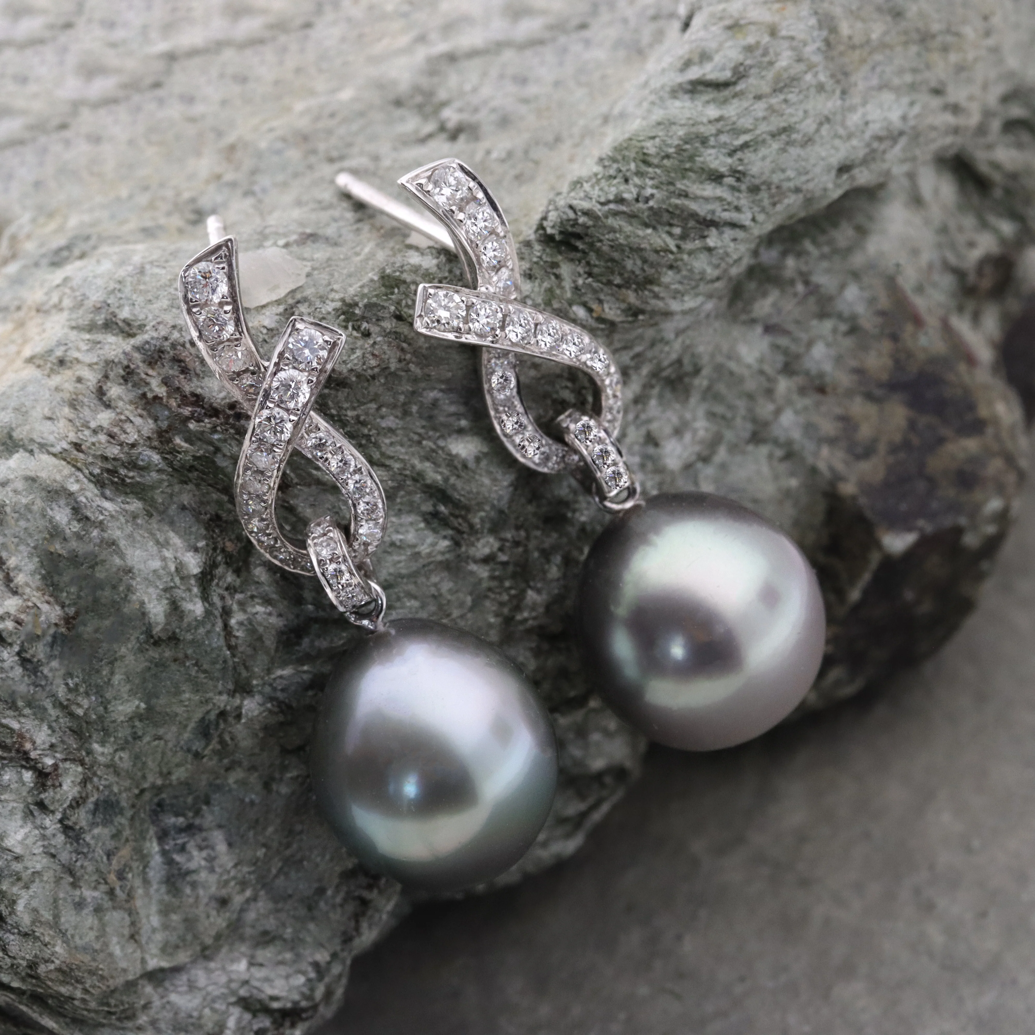 Tahitian Cultured Pearl and Diamond 18ct White Gold Drop Earrings - Image 2