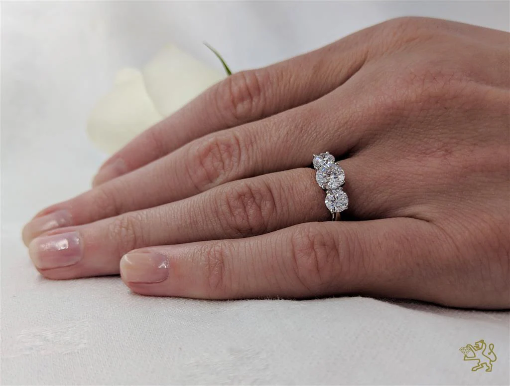 Trilogy Classic Three Stone 0.80ct E VS2 Diamond Platinum Ring - Image 2