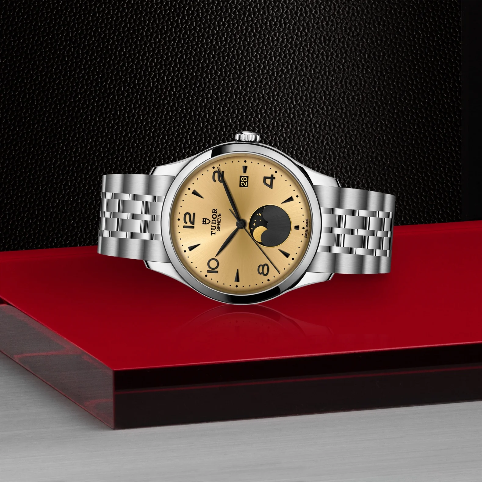 TUDOR 1926 Luna 39mm Moonphase Automatic Watch M91560-0001 - Image 4