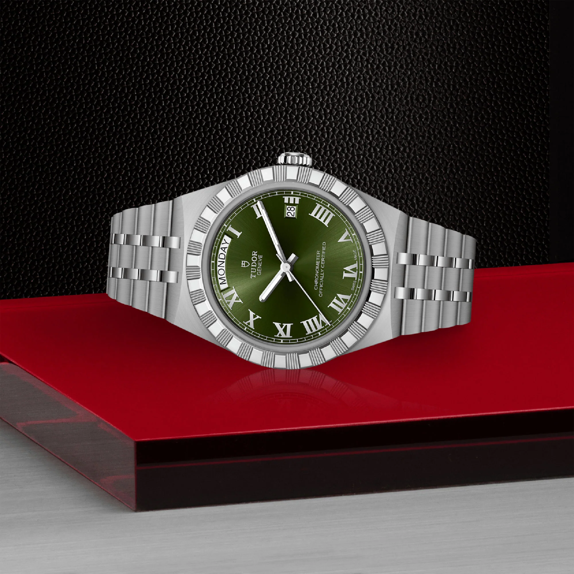 TUDOR Royal 40mm Stainless Steel Master Chronometer Automatic Watch M2840D1A0-0003 - Image 4