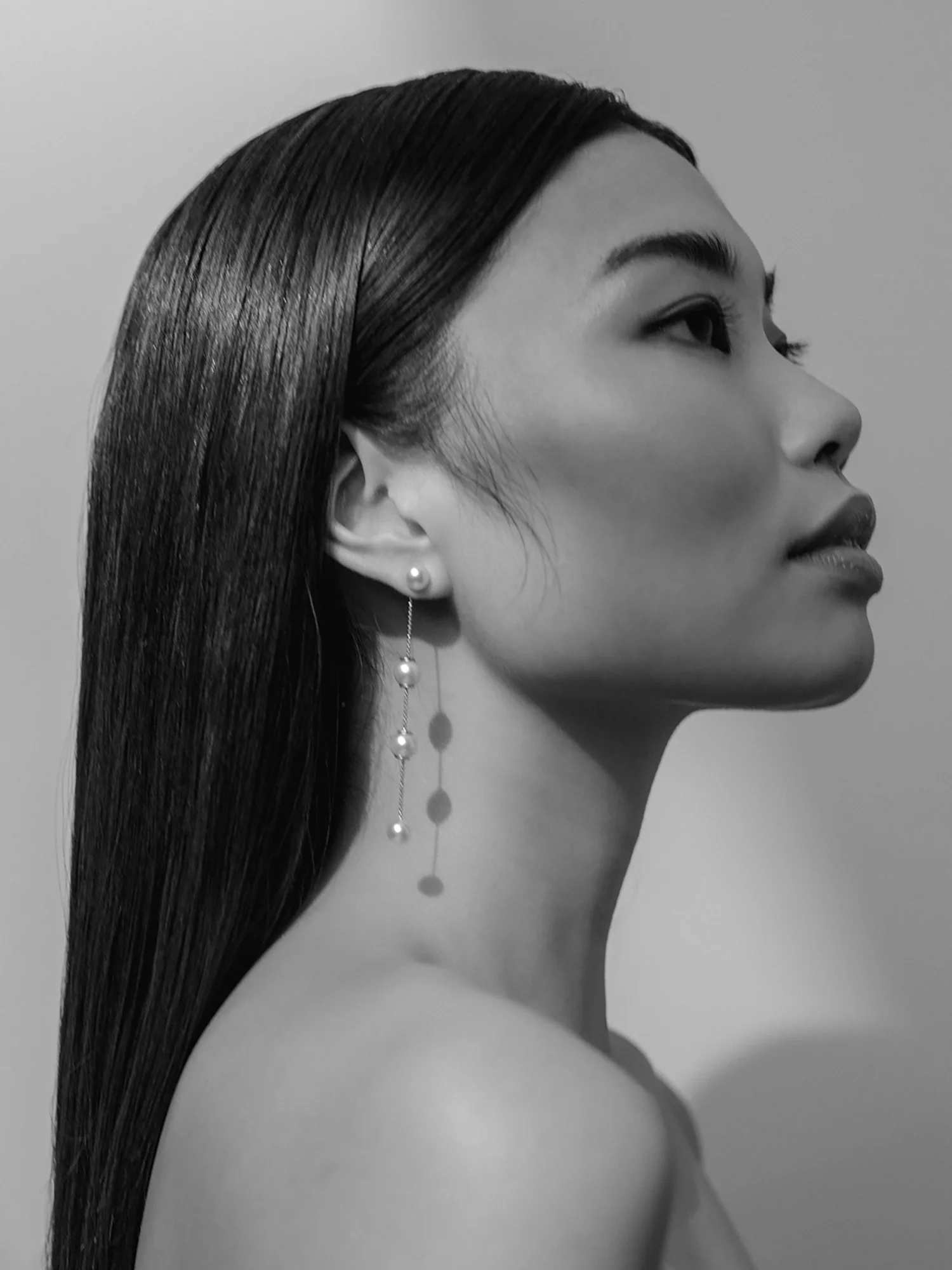 Yana Nesper Akoya Pearl 18ct Yellow Gold Chain Drop Earrings - Image 4